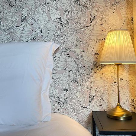 Le Petit Malo Apartment Bayeux Bagian luar foto