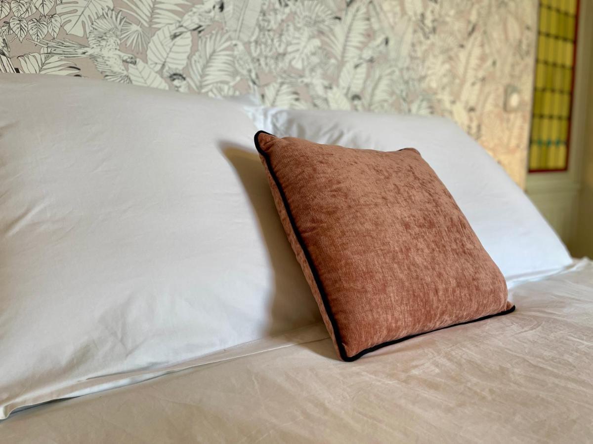 Le Petit Malo Apartment Bayeux Bagian luar foto